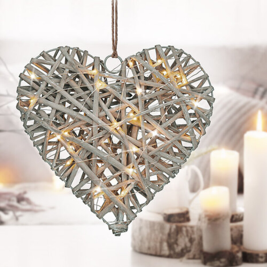 Solight LED ratanové srdce, 30x LED, 2x AA, 30cm - main (2)
