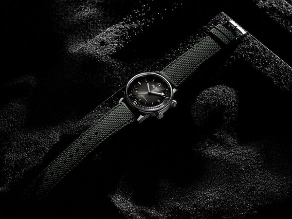 Alpina Seastrong Diver 300 Heritage Automatic AL-520GR4H6 - main (4)