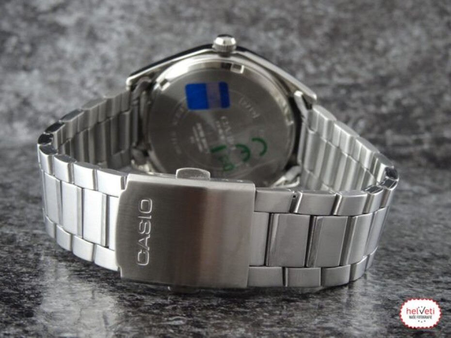 Casio EF-121D-1AVEG - main (4)