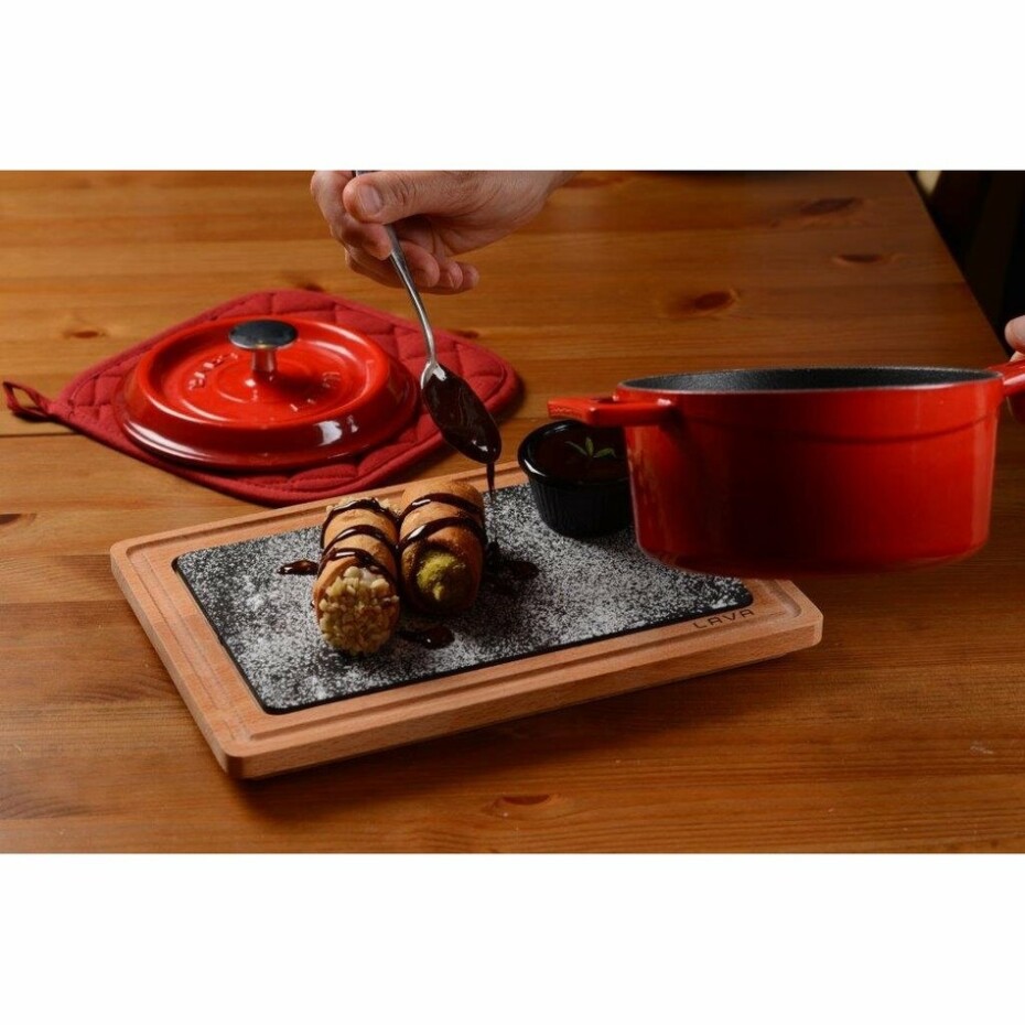 LAVA Metal Litinový hrnec pr. 20 cm, červená, 2,6 l - main (2)