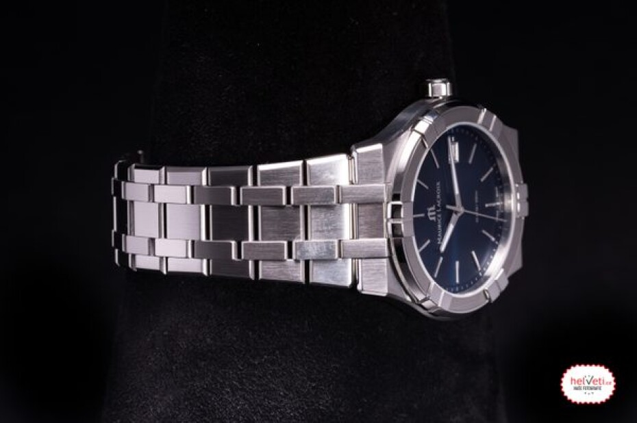 Maurice Lacroix Aikon Quartz AI1108-SS002-430-1 - main (3)