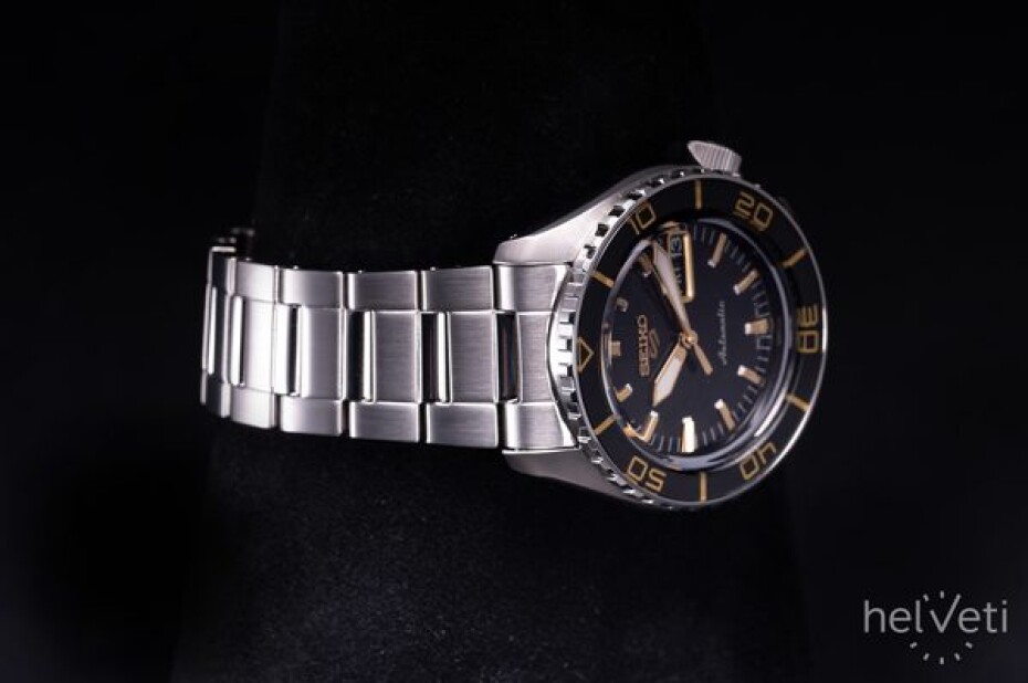 Seiko 5 SKX Series SRPK99K1 - main (2)