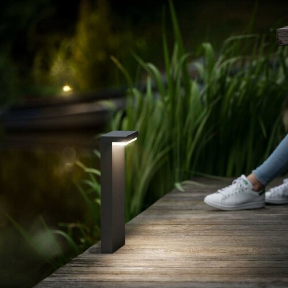 Philips Bustan UltraEfficient venkovní sloupkové LED svítidlo 3,8W 2700K 45cm, antracitová - main (3)
