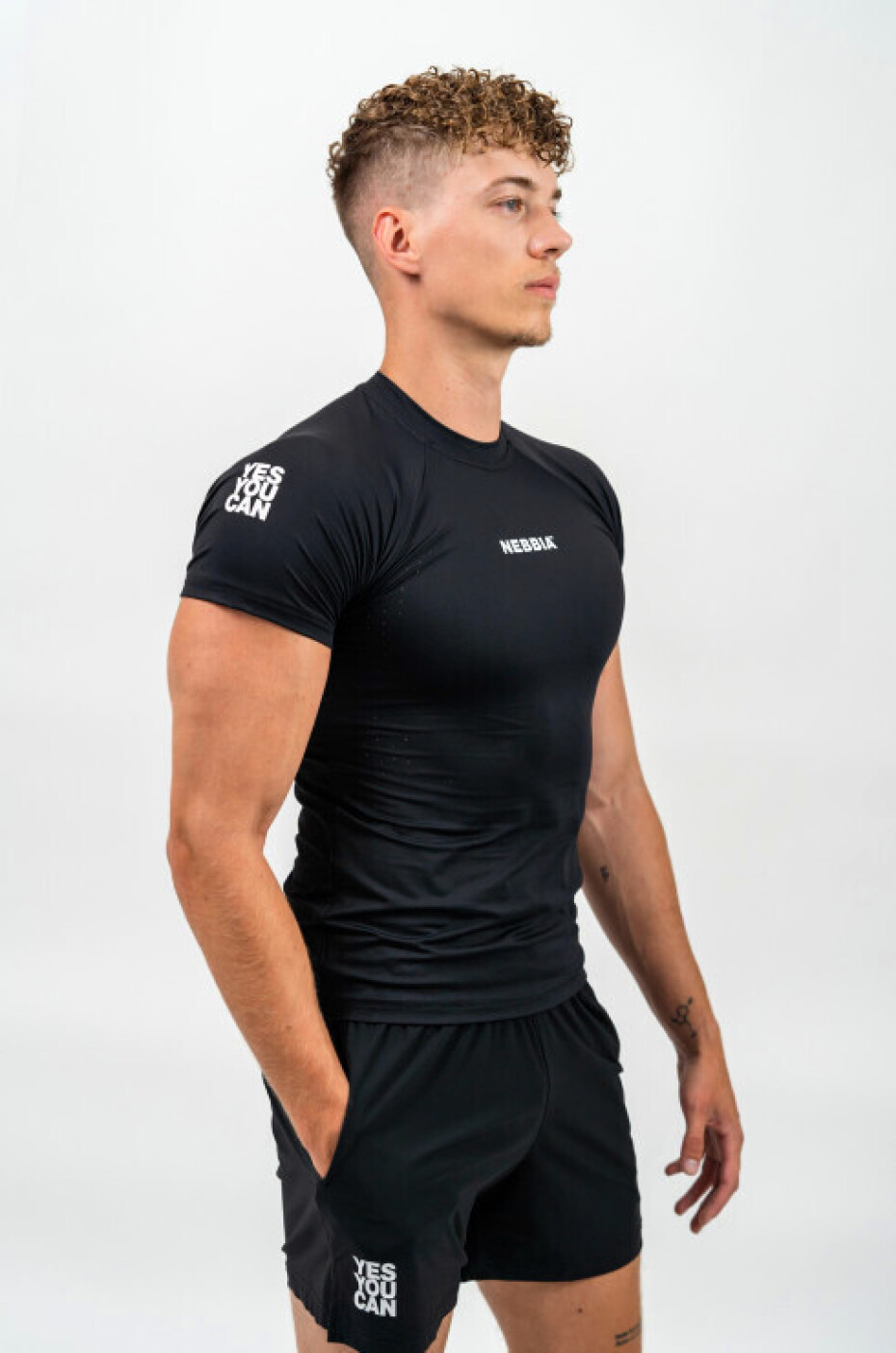 Nebbia kompresní sportovní tričko PERFORMANCE 339 černá - main (0)