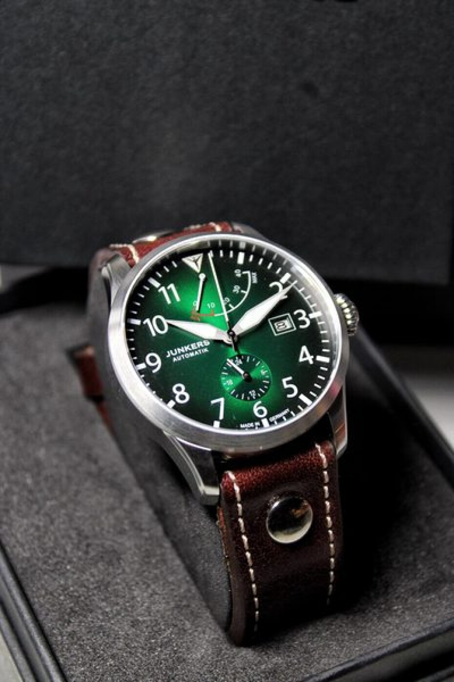 Junkers Flieger Powerreserve 9.64.01.06 - main (5)
