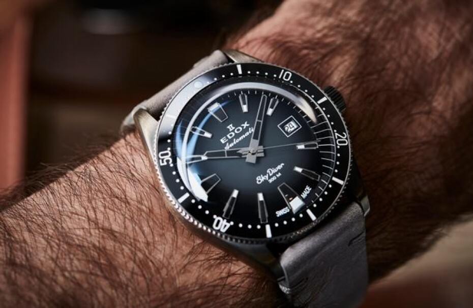 EDOX Skydiver Date Automatic 80126-3VIN-GDN Limited Edition - main (14)