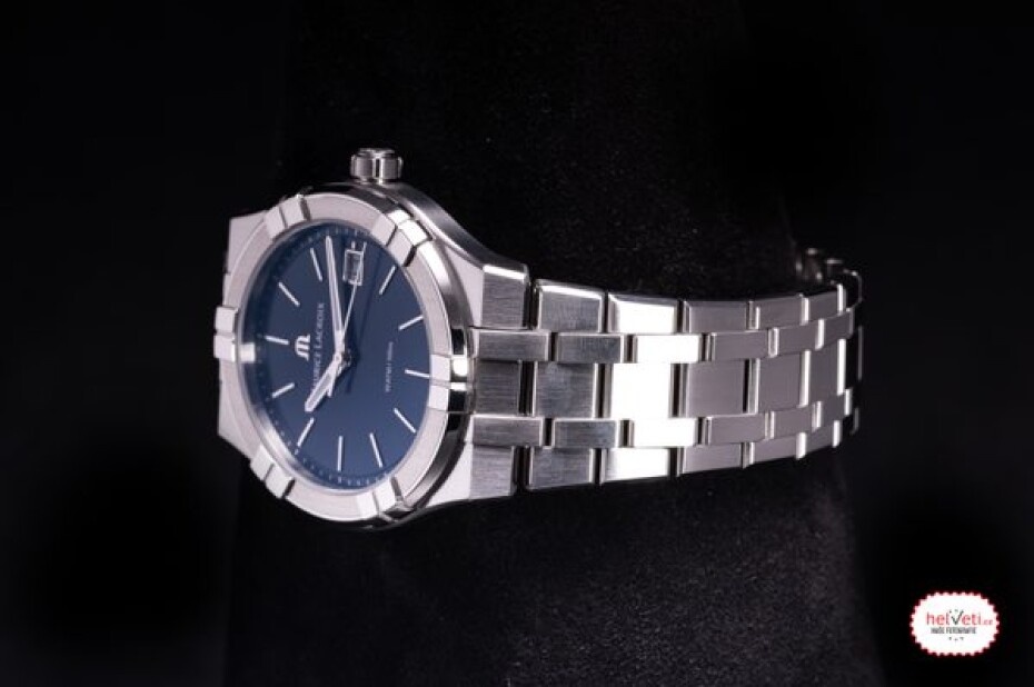 Maurice Lacroix Aikon Quartz AI1108-SS002-430-1 - main (2)