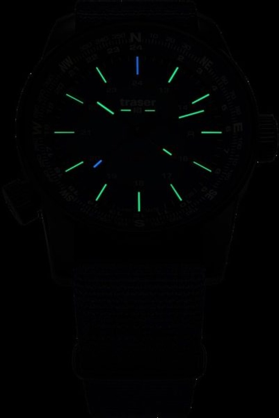 Traser P68 Pathfinder GMT Blue Steel - main (2)