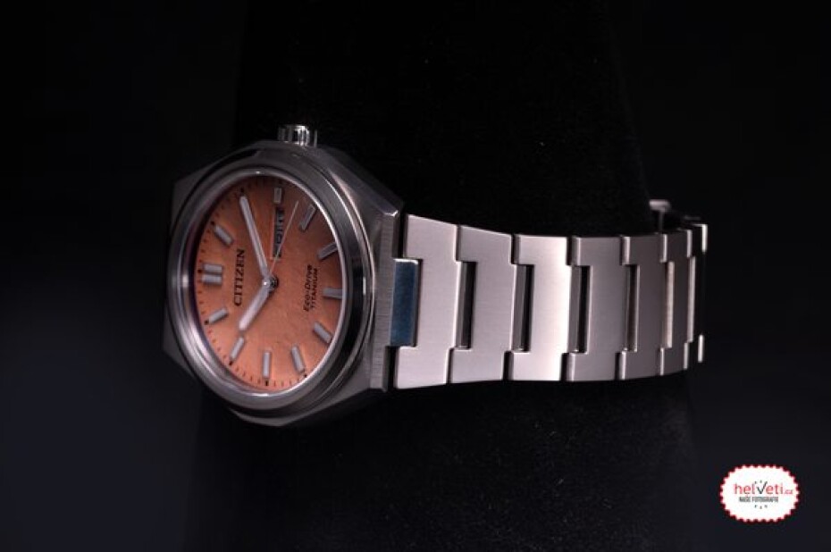 Citizen Eco-Drive Super Titanium AW0130-85ZE - main (3)