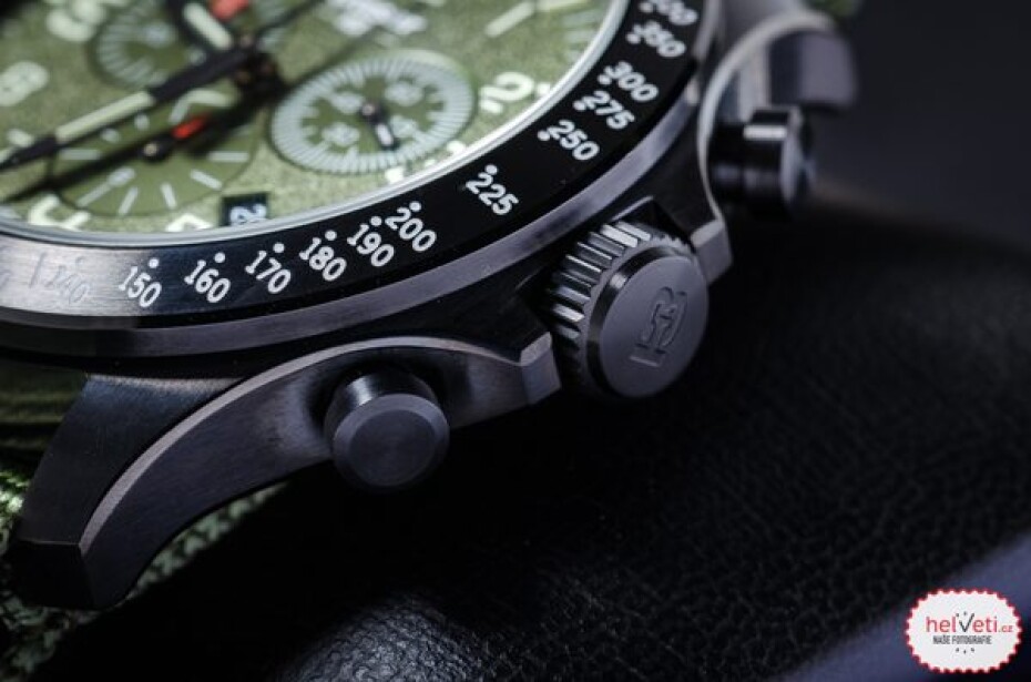 Traser P67 Officer Pro Chronograph Green Nato - main (13)