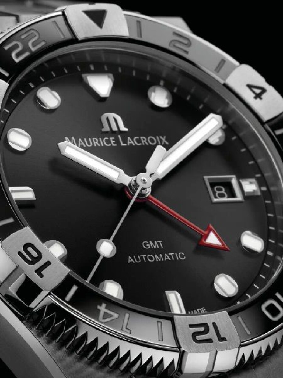 Maurice Lacroix Aikon Venturer GMT AI6158-SS00F-330-A - main (2)