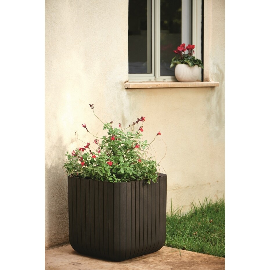 Keter Plastový květináč Cube planter M hnědá, 30 x 30 x 30 cm - main (1)