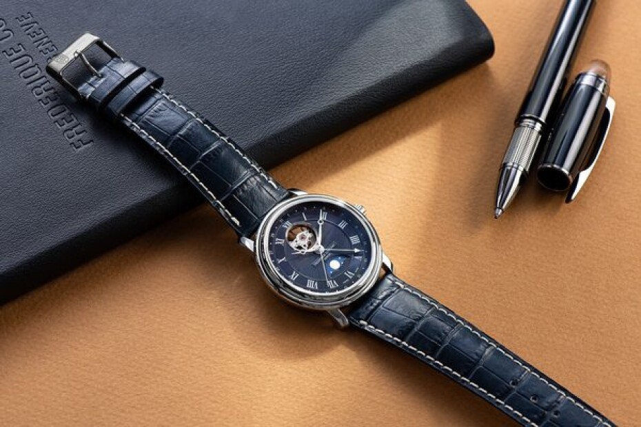 Frederique Constant Classics Heart Beat Moonphase Date Automatic FC-335MCNW4P26 - main (5)