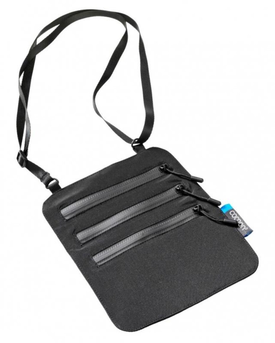 Cocoon skrytá kapsa Secret Neck Wallet Silk black - main (0)