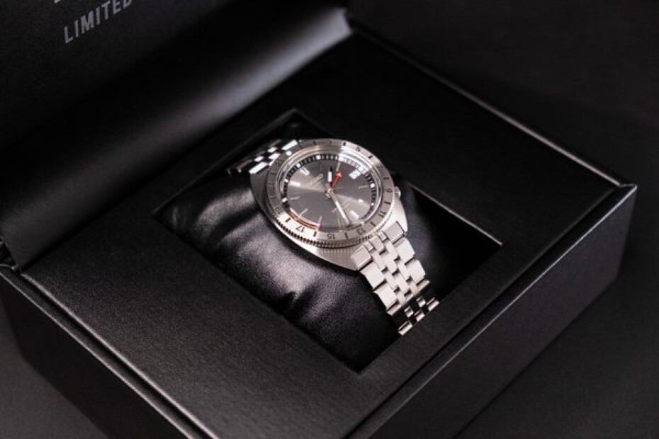 Seiko Prospex SPB411J1 Navigator Timer GMT Limited Edition - main (20)