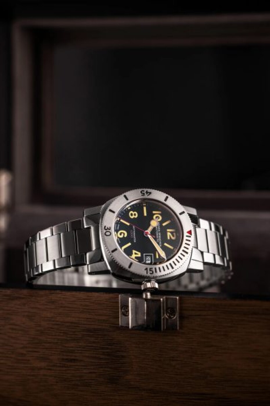 Nivada Grenchen Depthmaster Numerals Black - Black Leather - main (10)