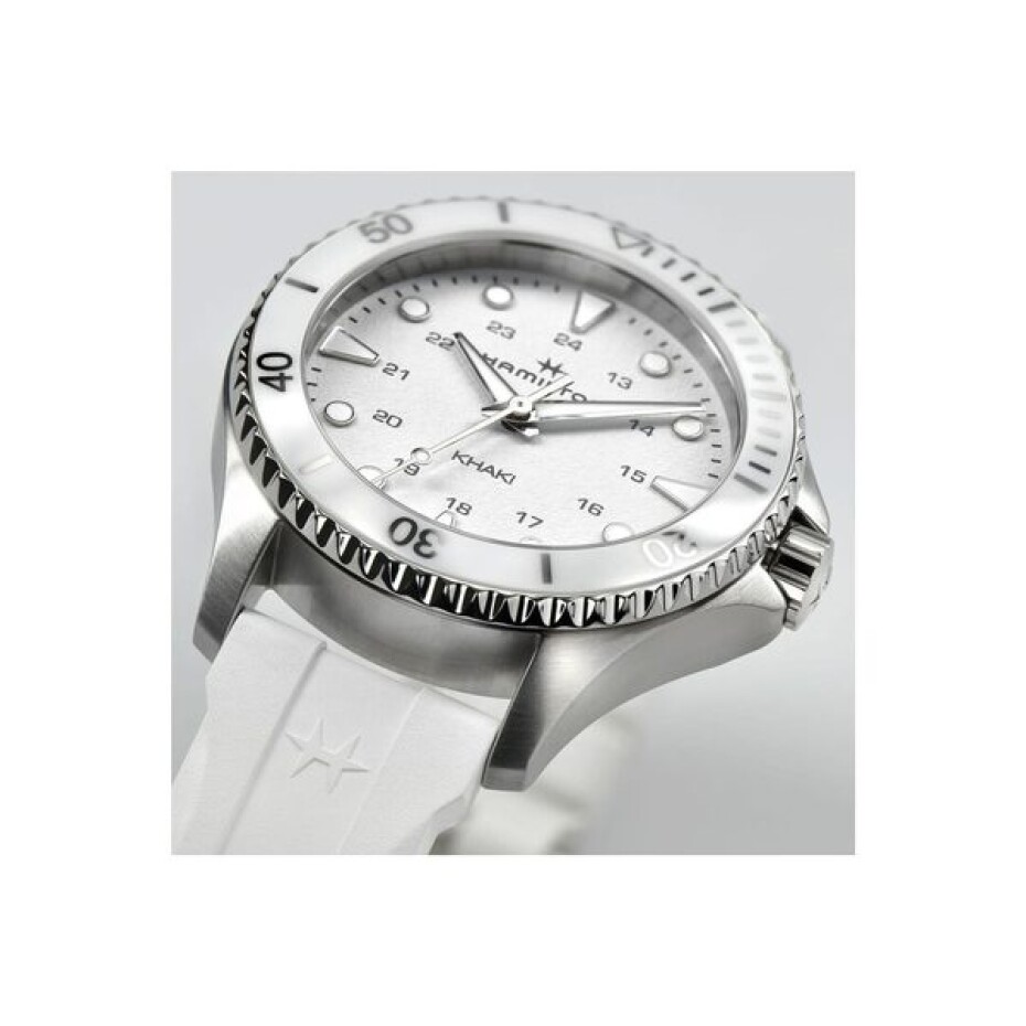 Hamilton Khaki Navy Scuba Quartz H82221310 - main (3)