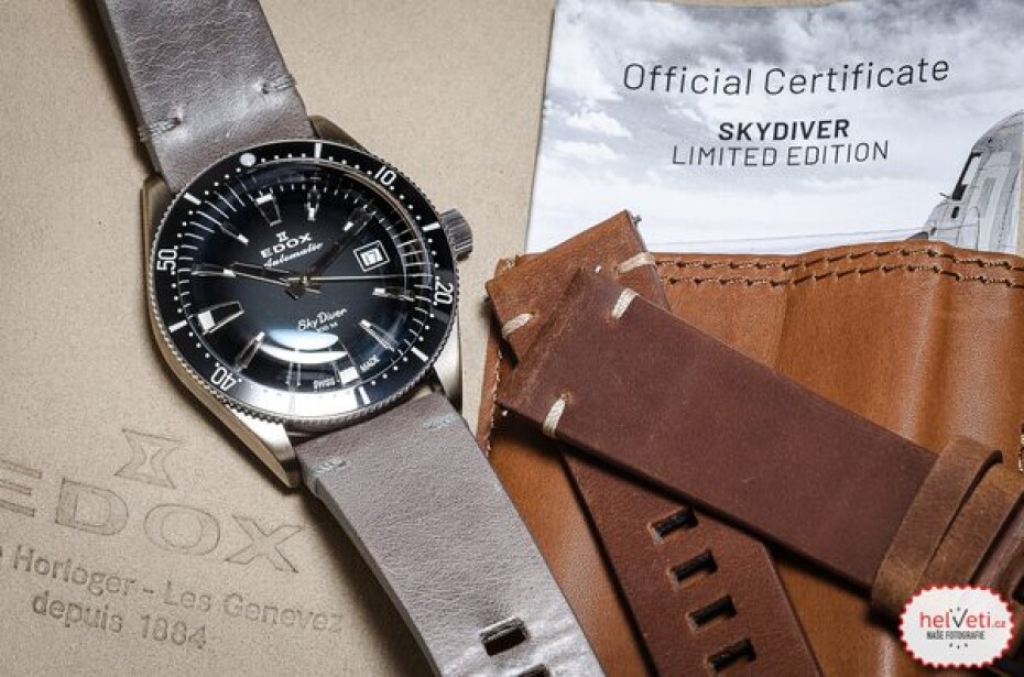 EDOX Skydiver Date Automatic 80126-3VIN-GDN Limited Edition - main (11)