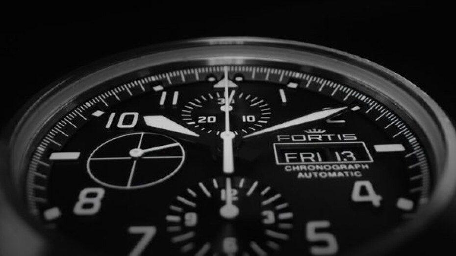 Fortis Aeromaster Steel Chronograph F4040000 - main (6)