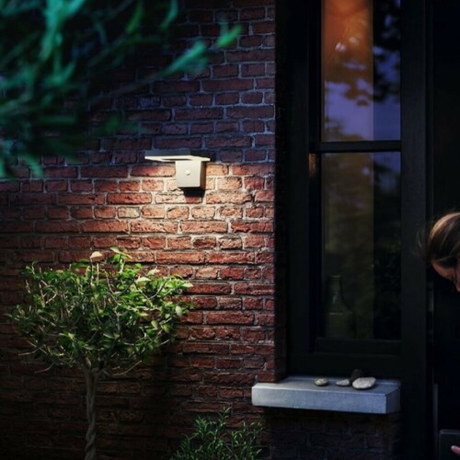 Philips Zonal UltraEfficial solární venkovní nástěnné LED svítidlo s čidlem 1,3W 3000K, černá - main (2)