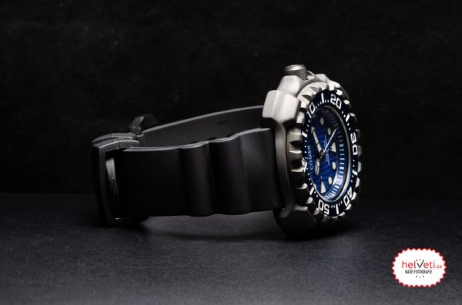 Citizen Promaster Marine Divers Whaleshark Limited Edition BN0225-04L - main (3)