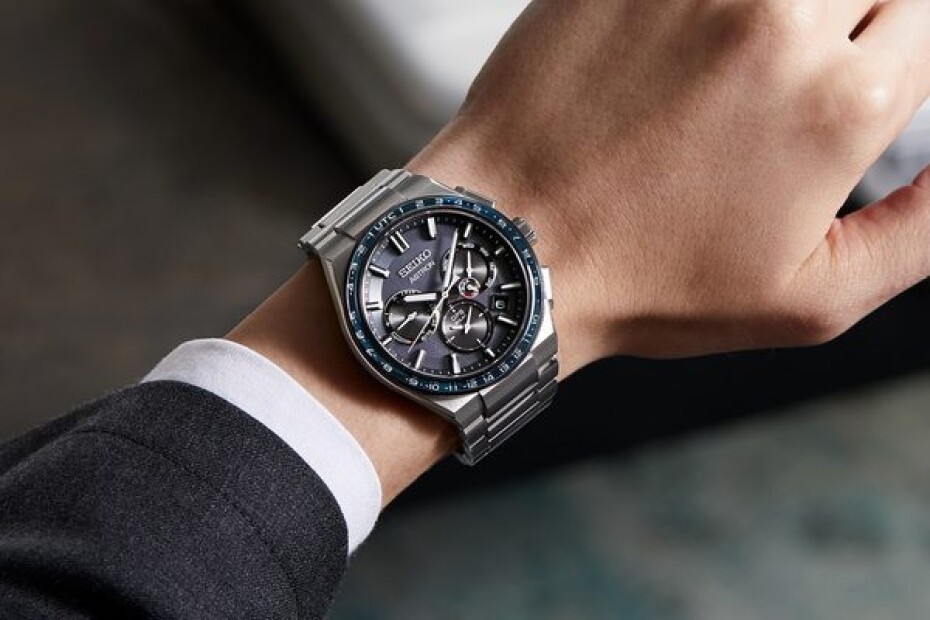 Seiko Astron SSH109J1 - main (3)