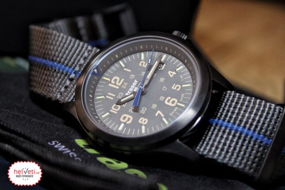 Traser P67 Officer Pro Grey Nato s pruhem - main (16)