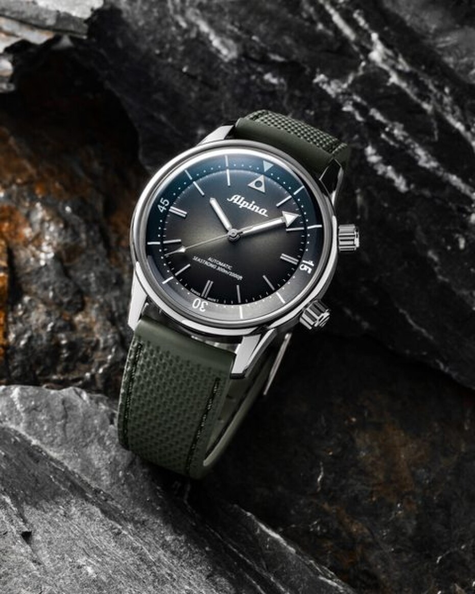Alpina Seastrong Diver 300 Heritage Automatic AL-520GR4H6 - main (6)