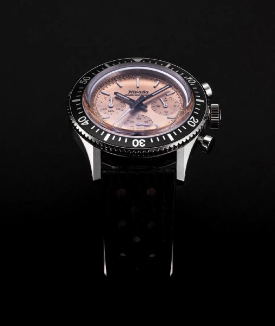 Nivada Grenchen Chronoking Mecaquartz Salmon - main (2)
