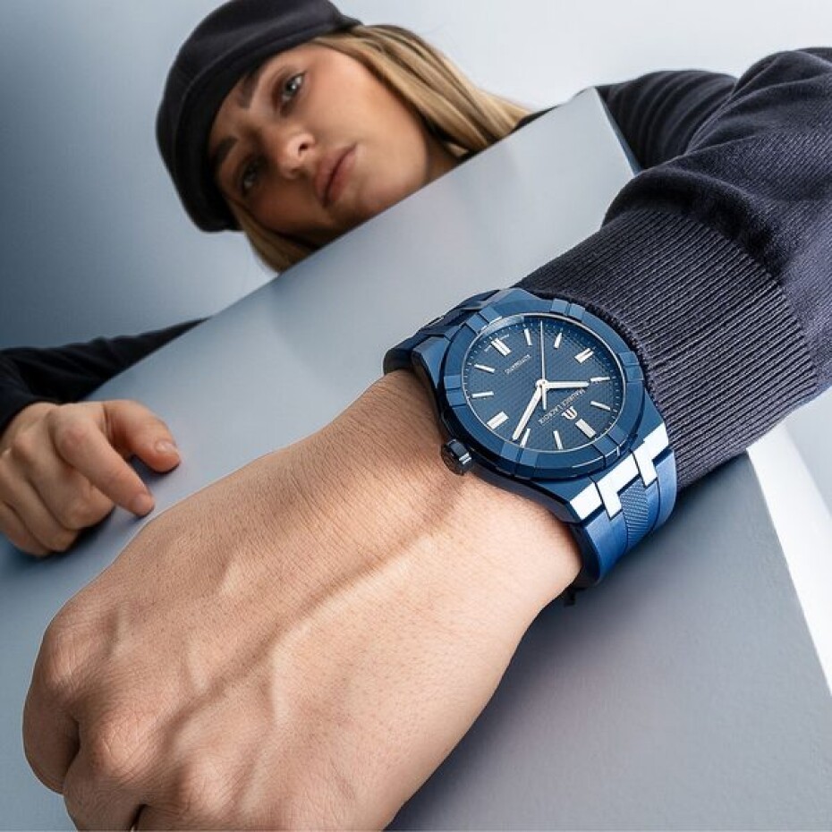 Maurice Lacroix Aikon Automatic 39mm Limited Edition AI6007-PVC00-430-4 - main (14)