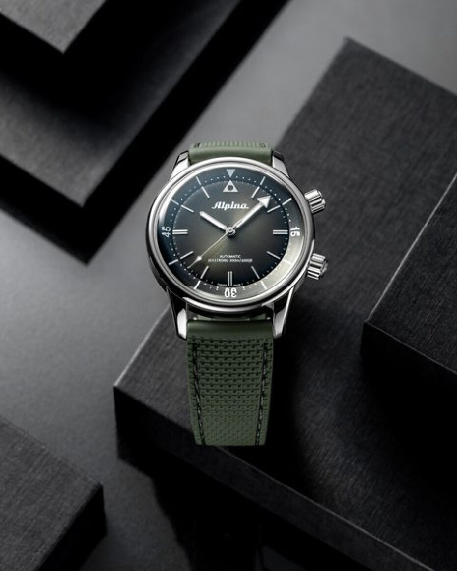 Alpina Seastrong Diver 300 Heritage Automatic AL-520GR4H6 - main (14)