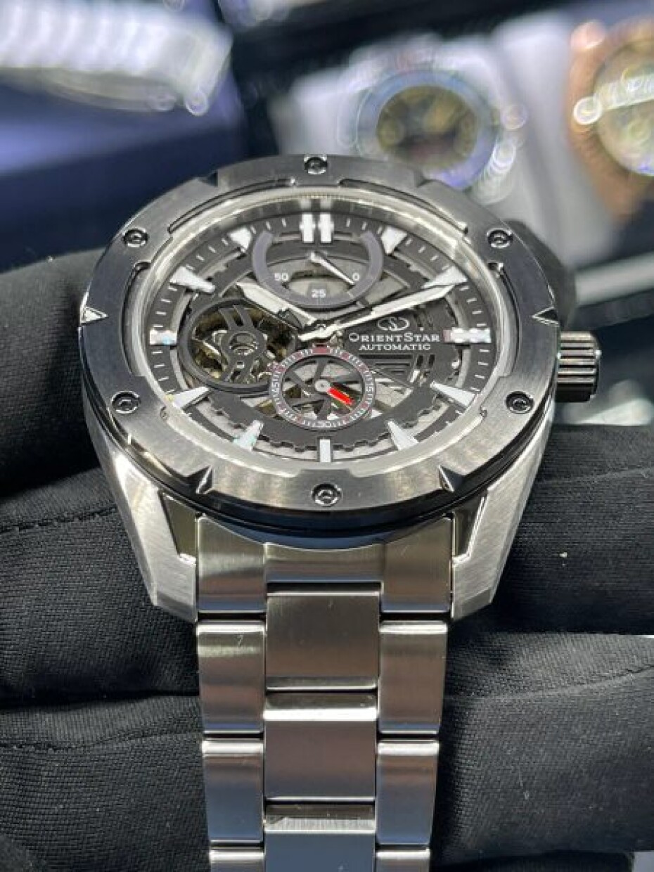 Orient Star Sports Avant-Garde Skeleton RE-AV0A01B - main (6)