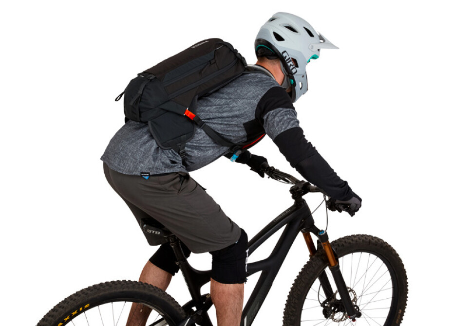Thule Rail  Rail 12L Pro, Obsidian - main (8)