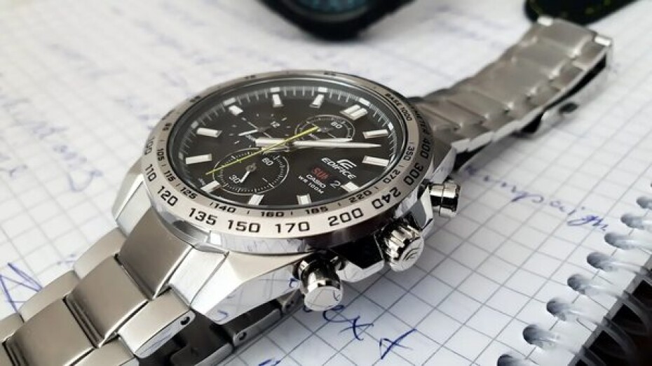 Casio Edifice EFR-574D-1AVUEF - main (12)