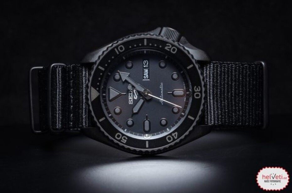 Seiko 5 Sports SRPD79K1 - main (1)