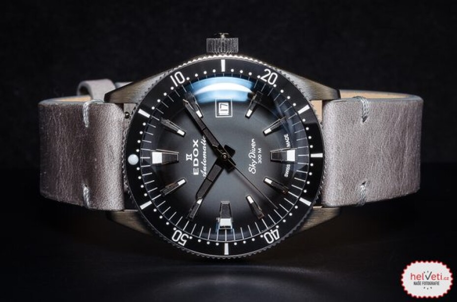EDOX Skydiver Date Automatic 80126-3VIN-GDN Limited Edition - main (2)
