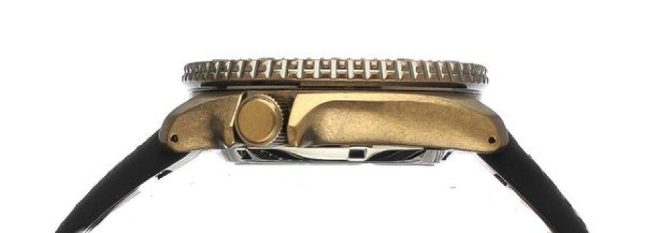 Seiko 5 Sports SRPE80K1 - main (2)