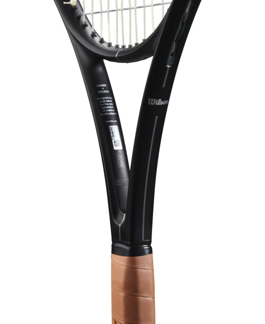 Tenisová raketa Wilson RF 01  L3 - main (5)