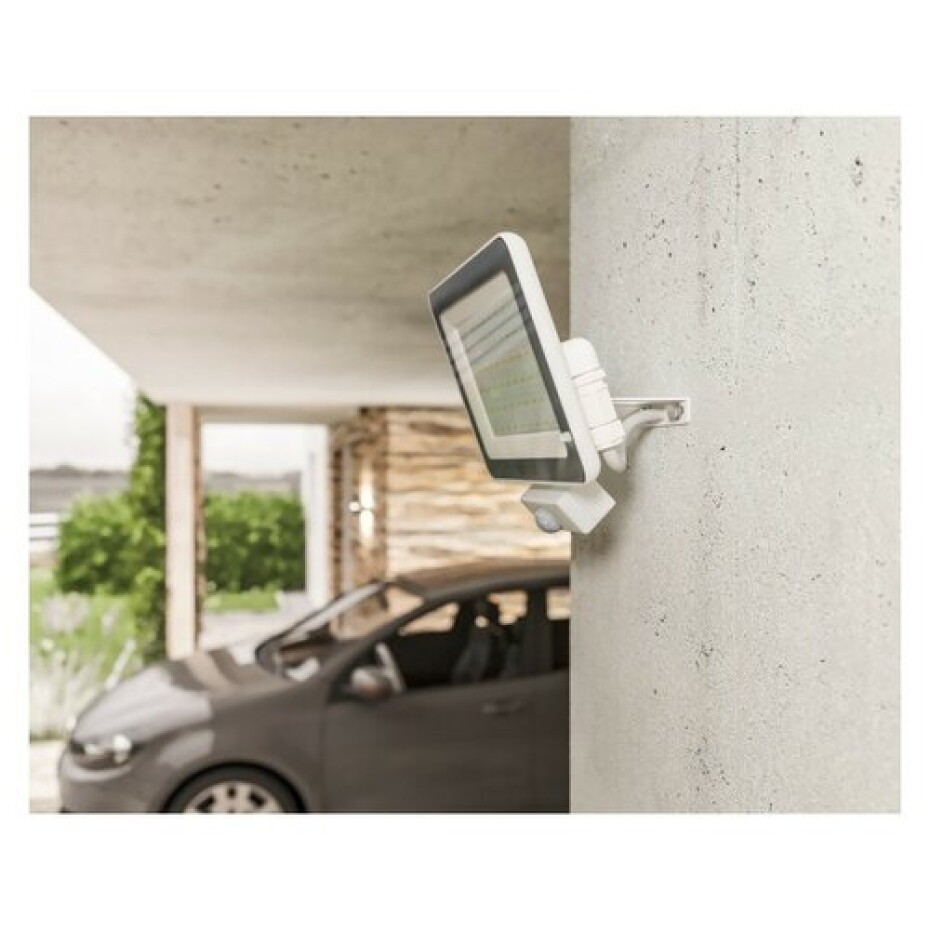 Panlux LED reflektor s PIR senzorem Vana S Evo bílá, IP65, 10 W - main (2)