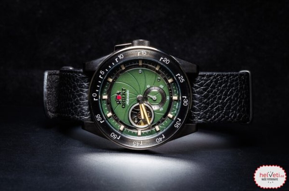 Orient Retro Future Camera RA-AR0202E - main (1)