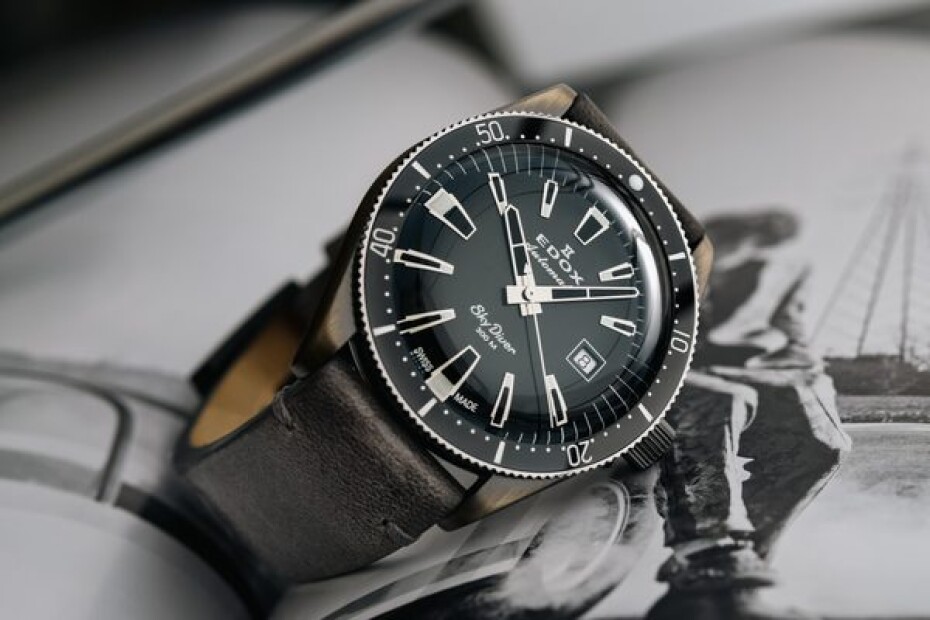EDOX Skydiver Date Automatic 80126-3VIN-GDN Limited Edition - main (22)