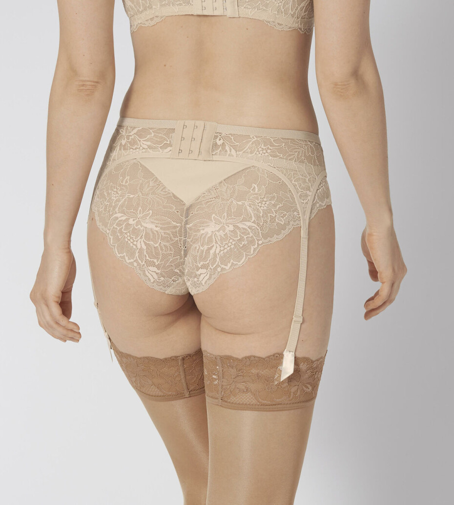 Podvazkový pás Amourette Charm S krémový - Triumph 6720 0038 - main (0)