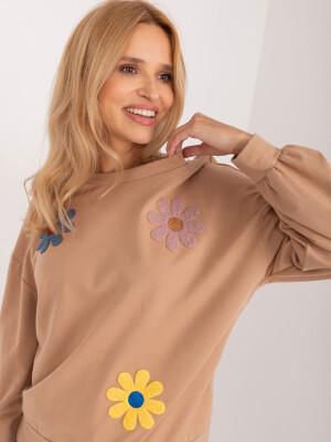 Product detail of Béžová mikina bez kapuce s květinami.Velikost: JEDNA VELIKOST