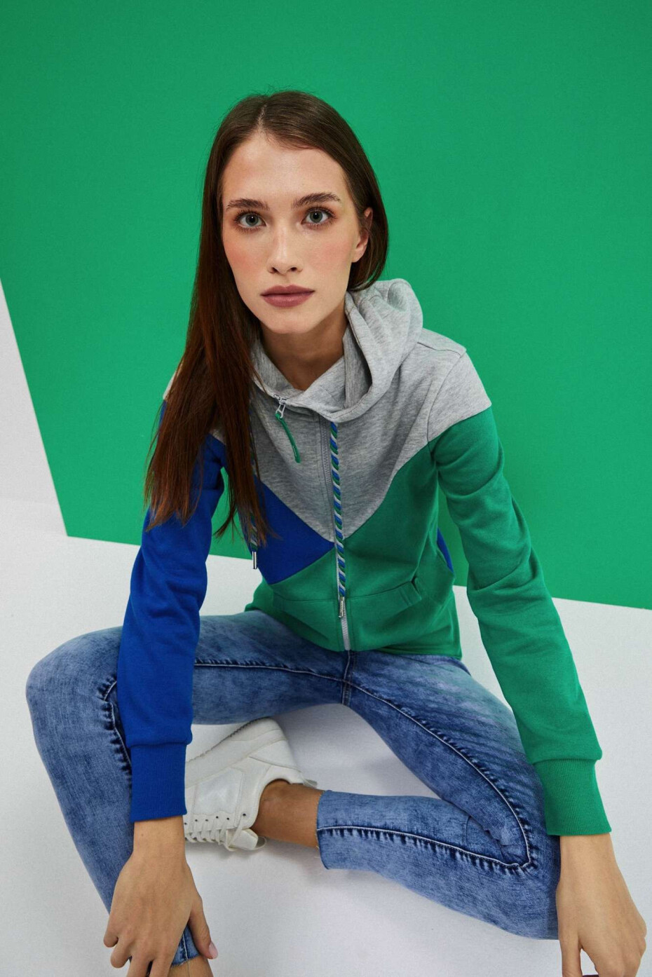 Mikina - model brzy k dispozici Velikost: S - main (9)