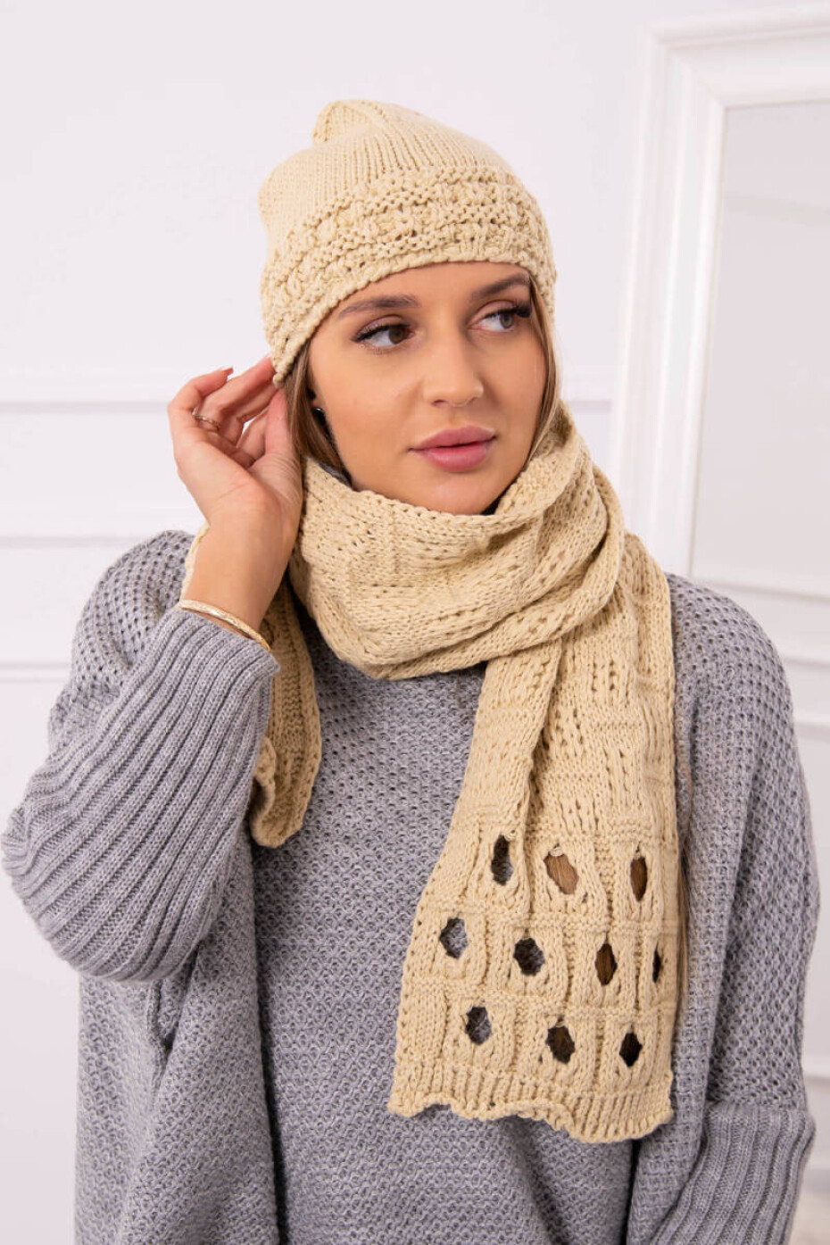 Dámská souprava se šálou Maja K327 beige UNI - main (1)